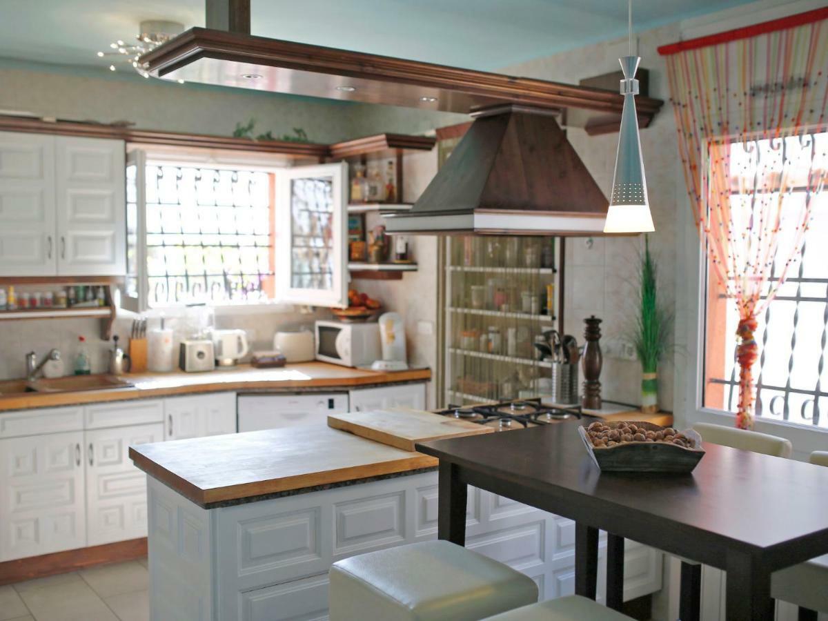 Holiday Home Torre Del Sol By Interhome 坎布里尔斯 外观 照片